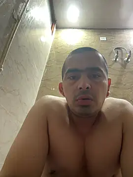 shivani0999 online show from February 4, 2026, 10:49 pm