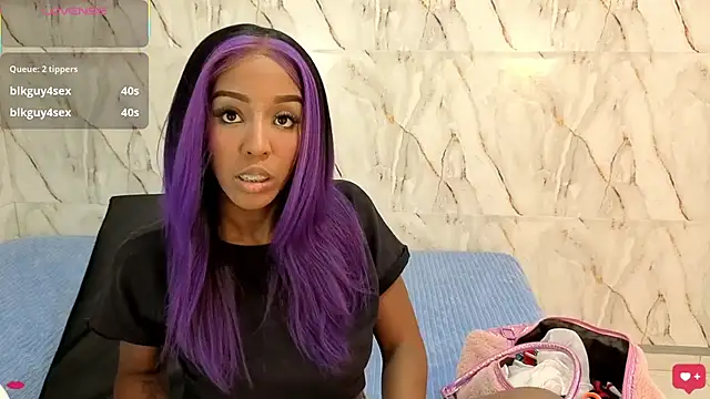 Snapshot of Georgis_ chatting on October 25, 2025, 8:31 pm Georgis online show from October 25, 2025, 8:31 pm