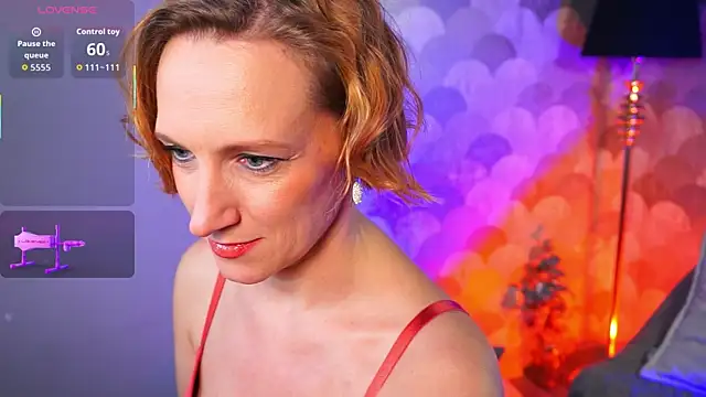 Snapshot of UmaTruewoman chatting on October 8, 2025, 6:04 am UmaTruewoman online show from October 8, 2025, 6:04 am