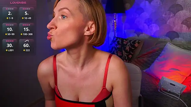 Snapshot of UmaTruewoman chatting on October 21, 2025, 5:40 am UmaTruewoman online show from October 21, 2025, 5:40 am