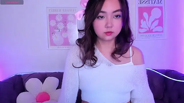 Fluffy Rose online show from January 16, 2025, 4:49 am
