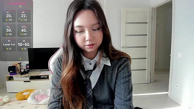 Fluffy Rose online show from May 30, 2026, 1:01 am