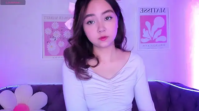 Fluffy Rose online show from January 16, 2025, 1:48 am