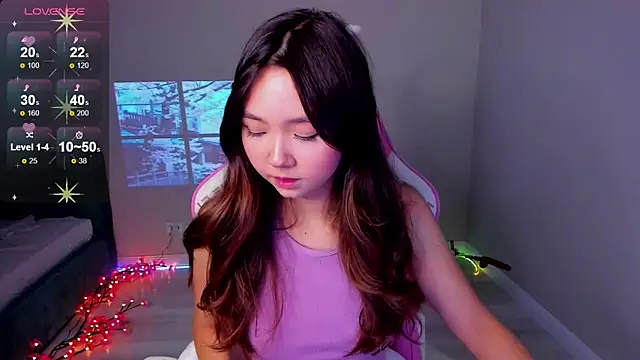 Snapshot of Fluffy_Rose chatting on November 3, 2025, 3:15 pm Fluffy Rose online show from November 3, 2025, 3:15 pm