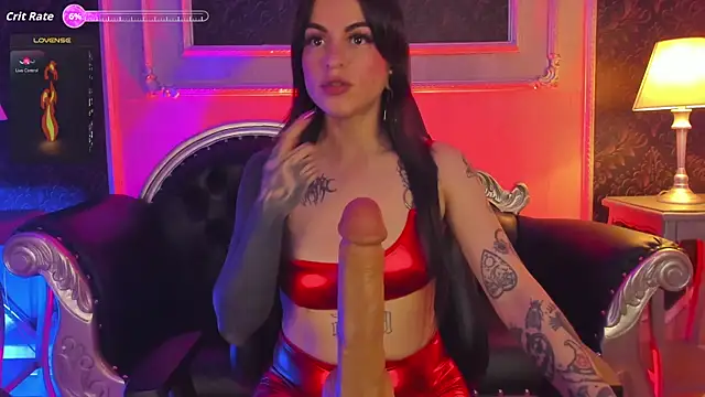 Snapshot of MeganDraco_ chatting on December 19, 2025, 1:13 pm MeganDraco online show from December 19, 2025, 1:13 pm