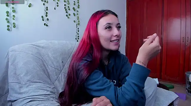 bonnie moon  online show from January 31, 2025, 8:12 pm