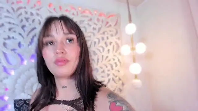 Snapshot of Kayla_stern_ chatting on December 13, 2025, 8:04 pm Kayla stern online show from December 13, 2025, 8:04 pm