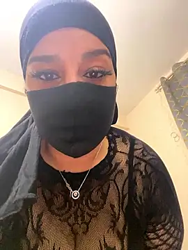 Snapshot of mari_layali chatting on January 18, 2026, 11:30 pm mari layali online show from January 18, 2026, 11:30 pm