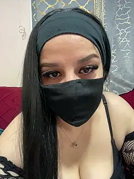 Snapshot of mari_layali chatting on February 27, 2026, 12:33 am mari layali online show from February 27, 2026, 12:33 am