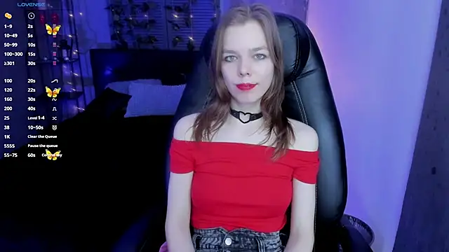 Tina Tayllor online show from February 3, 2025, 1:51 pm
