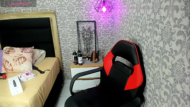 Snapshot of lizziemontana2 chatting on March 21, 2025, 7:35 pm lizziemontana2 online show from March 21, 2025, 7:35 pm