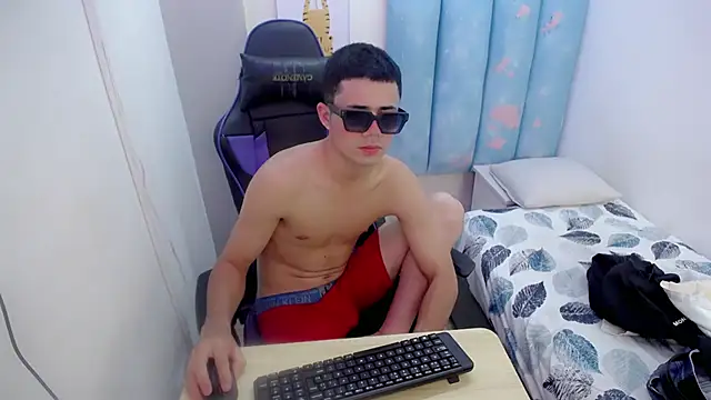 Snapshot of bby_santi chatting on January 9, 2026, 5:47 am bby santi online show from January 9, 2026, 5:47 am