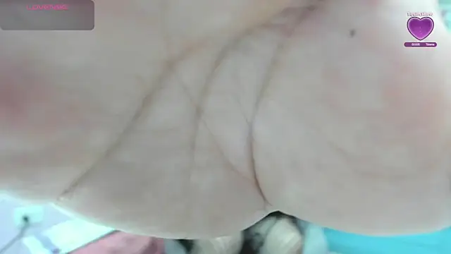 tania lucia1 online show from October 6, 2025, 10:54 pm