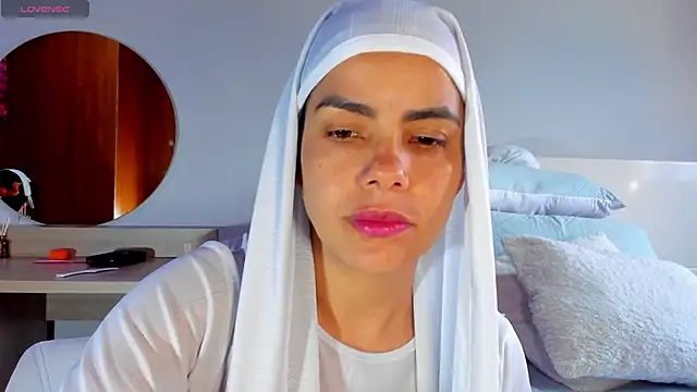 Snapshot of ClaraMariaMon chatting on March 8, 2025, 4:17 pm ClaraMariaMon online show from March 8, 2025, 4:17 pm