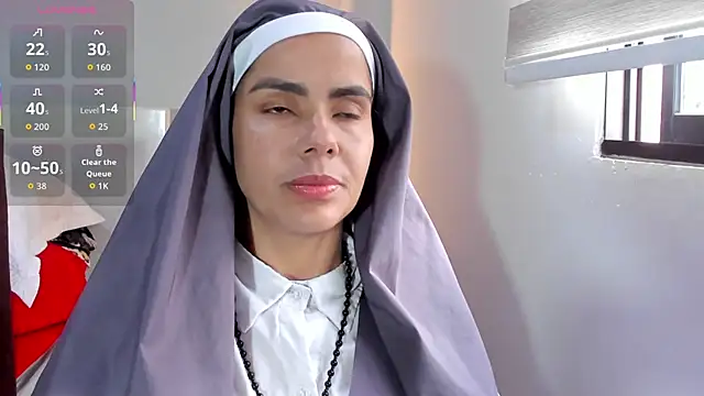 ClaraMariaMon online show from October 13, 2025, 6:31 pm