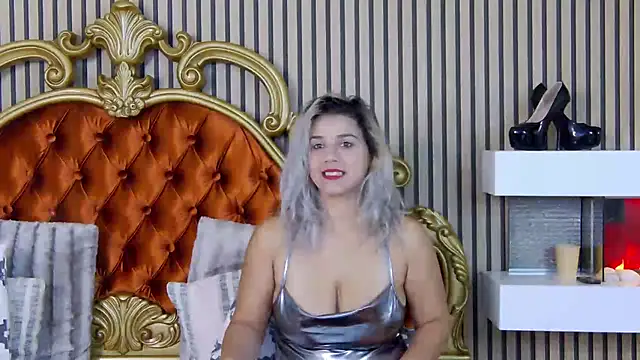 Snapshot of SweetMissXXX chatting on October 18, 2025, 7:32 am SweetMissXXX online show from October 18, 2025, 7:32 am