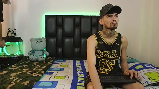 Brutal Sex Fucking online show from March 20, 2026, 9:05 pm