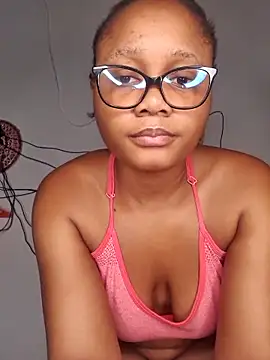 hot-tandy online show from March 17, 2025, 12:46 pm