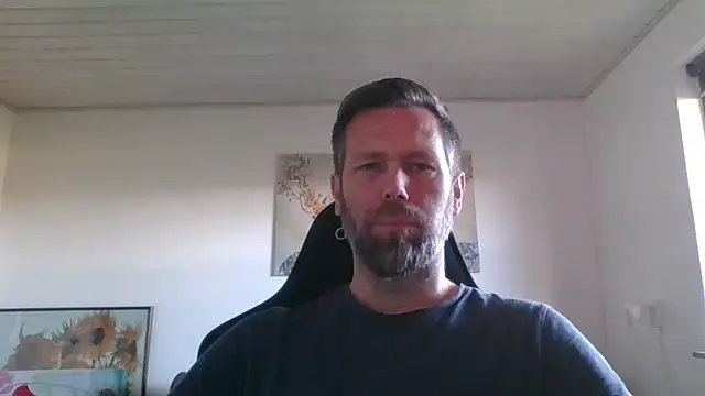 Snapshot of Gotta1 chatting on September 30, 2025, 1:17 pm Gotta1 online show from September 30, 2025, 1:17 pm