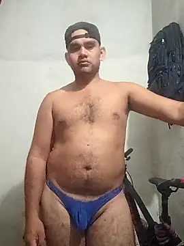 Snapshot of travieso2893 chatting on October 1, 2025, 3:00 am travieso2893 online show from October 1, 2025, 3:00 am