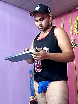 Snapshot of travieso2893 chatting on January 7, 2025, 11:48 am travieso2893 online show from January 7, 2025, 11:48 am