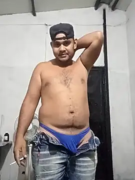 Snapshot of travieso2893 chatting on January 7, 2026, 2:49 am travieso2893 online show from January 7, 2026, 2:49 am