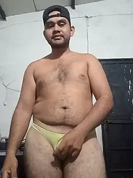 Snapshot of travieso2893 chatting on November 28, 2025, 3:39 am travieso2893 online show from November 28, 2025, 3:39 am