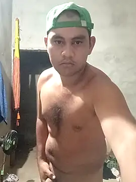 Snapshot of travieso2893 chatting on February 16, 2025, 8:21 am travieso2893 online show from February 16, 2025, 8:21 am