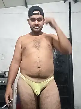 Snapshot of travieso2893 chatting on February 5, 2026, 3:24 am travieso2893 online show from February 5, 2026, 3:24 am