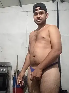 Snapshot of travieso2893 chatting on February 8, 2026, 3:04 am travieso2893 online show from February 8, 2026, 3:04 am