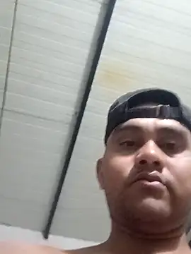 Snapshot of travieso2893 chatting on March 2, 2026, 3:07 am travieso2893 online show from March 2, 2026, 3:07 am