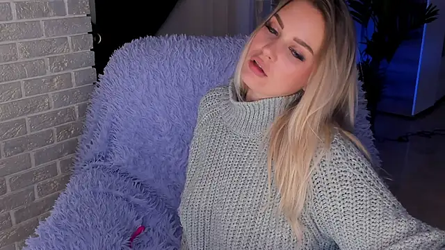 Snapshot of KittiLiza chatting on January 26, 2025, 9:51 pm KittiLiza online show from January 26, 2025, 9:51 pm