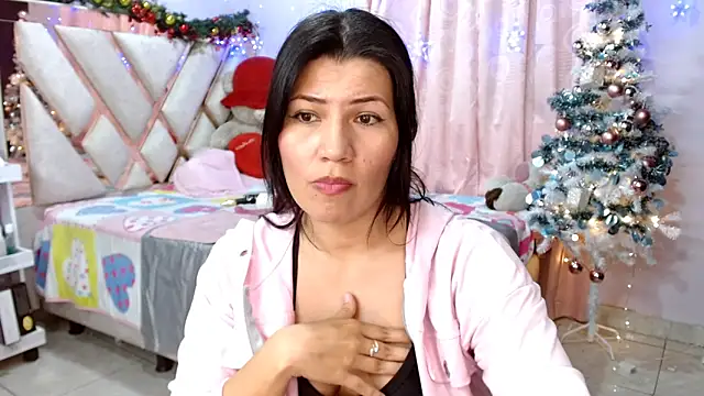 Snapshot of nahomi_star_model chatting on December 13, 2024, 3:49 am nahomi star model online show from December 13, 2024, 3:49 am