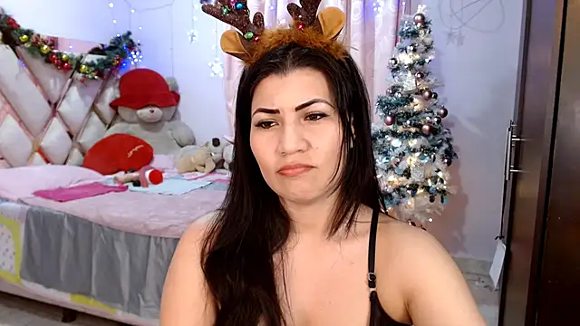 Snapshot of nahomi_star_model chatting on December 20, 2024, 3:03 am nahomi star model online show from December 20, 2024, 3:03 am