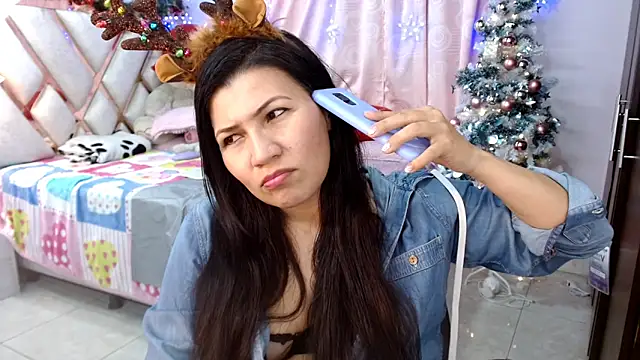 Snapshot of nahomi_star_model chatting on January 8, 2025, 3:08 am nahomi star model online show from January 8, 2025, 3:08 am