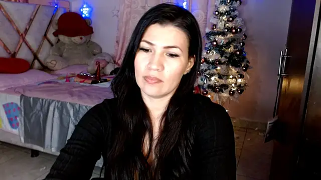 Snapshot of nahomi_star_model chatting on December 7, 2024, 2:58 am nahomi star model online show from December 7, 2024, 2:58 am