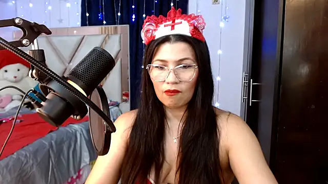 Snapshot of nahomi_star_model chatting on February 25, 2026, 3:40 am nahomi star model online show from February 25, 2026, 3:40 am