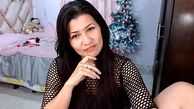 Snapshot of nahomi_star_model chatting on December 14, 2024, 2:33 am nahomi star model online show from December 14, 2024, 2:33 am