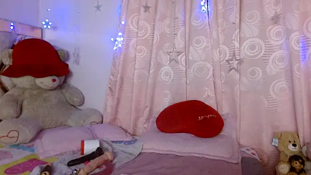 Snapshot of nahomi_star_model chatting on January 11, 2025, 3:23 am nahomi star model online show from January 11, 2025, 3:23 am
