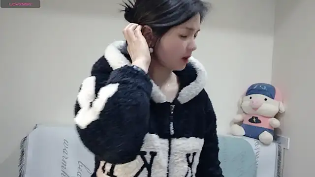 judy522 online show from March 7, 2025, 8:44 pm