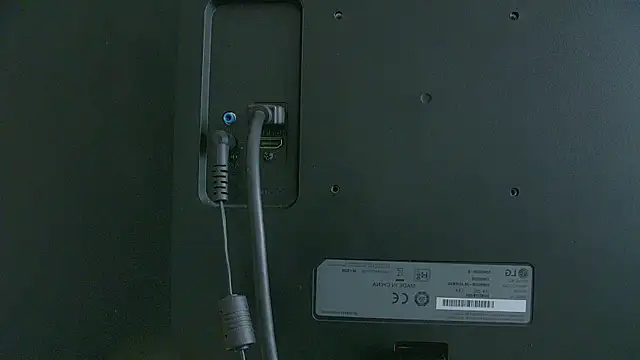 IrisMonn online show from October 28, 2025, 5:39 am