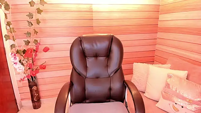 marien thomson  online show from November 21, 2025, 1:59 am