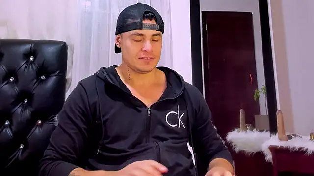 Snapshot of connorsmiith_26 chatting on January 31, 2025, 1:02 pm connorsmiith 26 online show from January 31, 2025, 1:02 pm