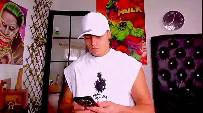 Snapshot of connorsmiith_26 chatting on February 26, 2025, 12:38 pm connorsmiith 26 online show from February 26, 2025, 12:38 pm