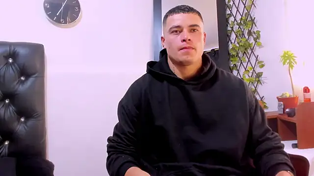 Snapshot of connorsmiith_26 chatting on January 21, 2025, 12:07 pm connorsmiith 26 online show from January 21, 2025, 12:07 pm