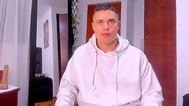 Snapshot of connorsmiith_26 chatting on February 7, 2025, 4:35 pm connorsmiith 26 online show from February 7, 2025, 4:35 pm