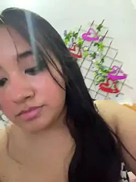melyescobar online show from March 8, 2025, 12:09 pm