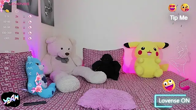 Snapshot of camy_roy chatting on October 8, 2025, 3:19 am camy roy online show from October 8, 2025, 3:19 am