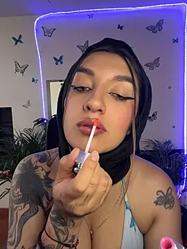 Lia-mitch online show from July 7, 2026, 6:33 pm