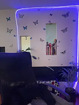 Lia-mitch online show from July 27, 2026, 6:48 pm